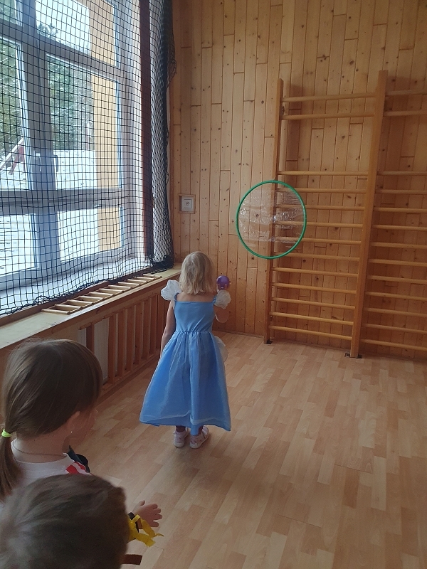Karnevalový rej ve školce