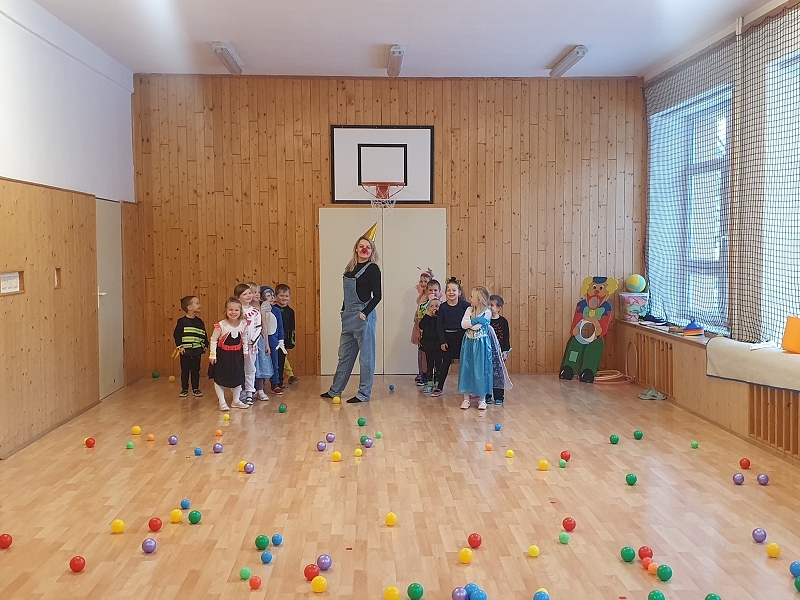 Karnevalový rej ve školce