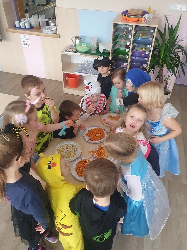 Karnevalový rej ve školce