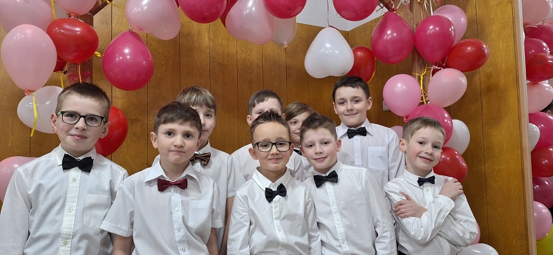 Předtančení žáků školy na školním plese 2025
