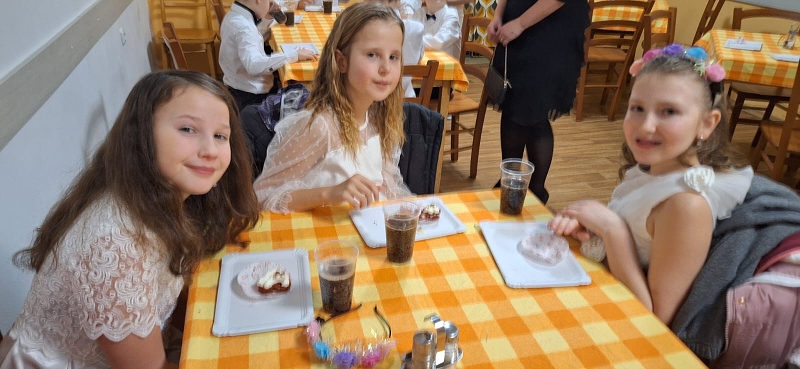 Předtančení žáků školy na školním plese 2025