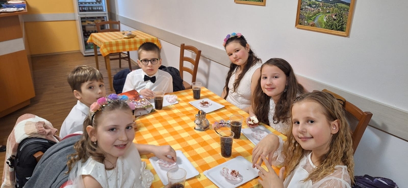 Předtančení žáků školy na školním plese 2025