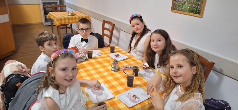 Předtančení žáků školy na školním plese 2025
