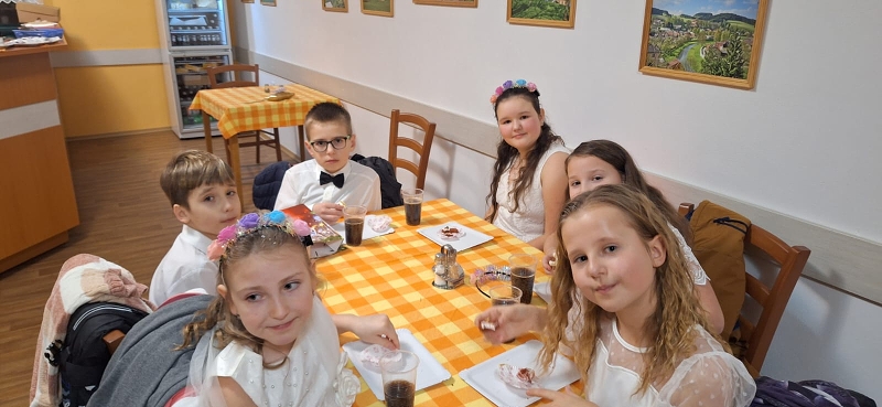 Předtančení žáků školy na školním plese 2025