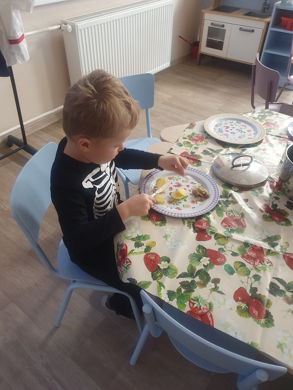 Na poli + třídní bramboriáda