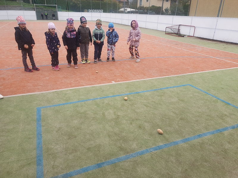 Na poli + třídní bramboriáda