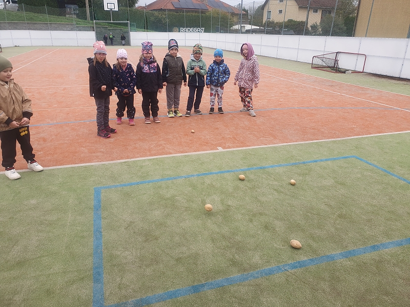 Na poli + třídní bramboriáda