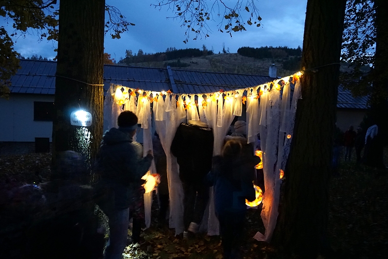 Uspávání Broučků - Světlušek