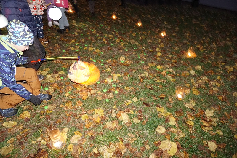 Uspávání Broučků - Světlušek